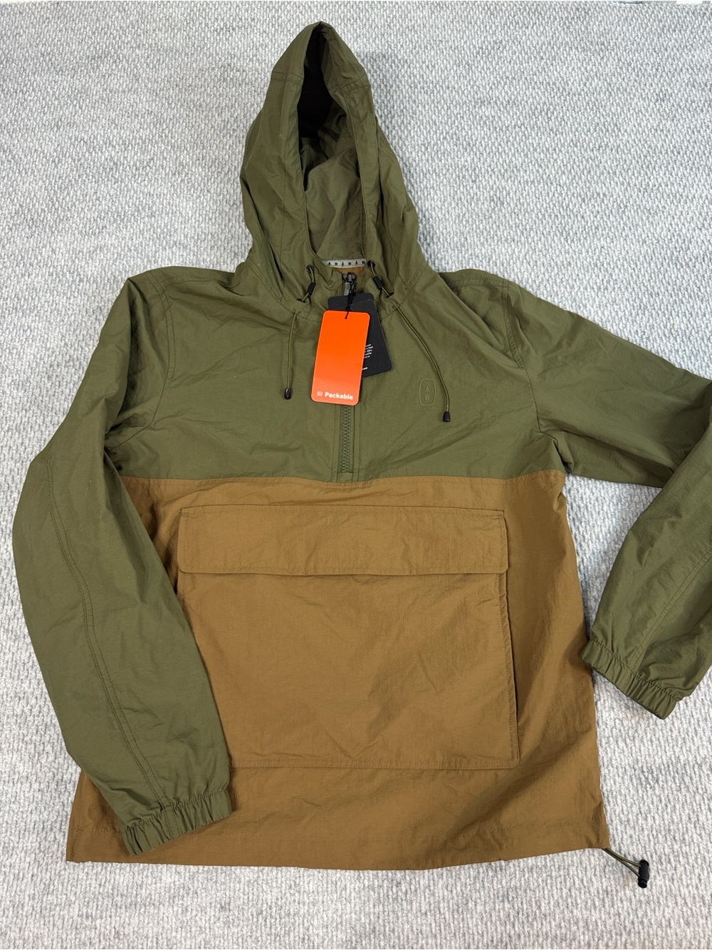 Bass Jacket Outdoor Pull Over Hooded Packable Sz M NWT